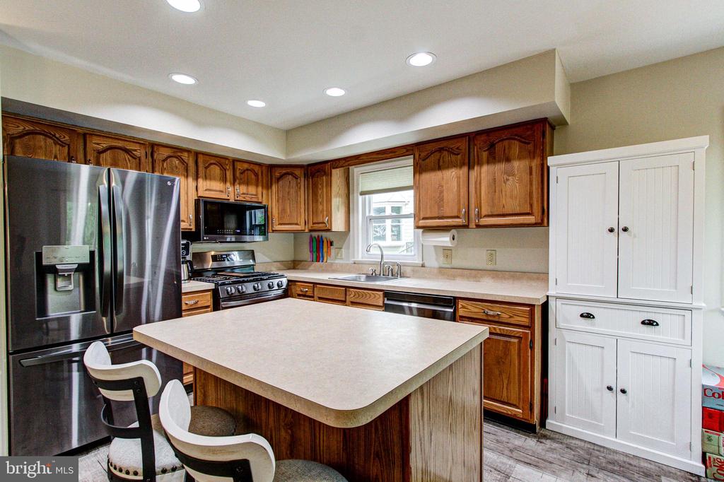 232 GEORGETOWNE COURT