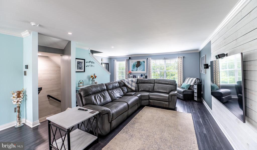 231 INDUSTRIAL HIGHWAY