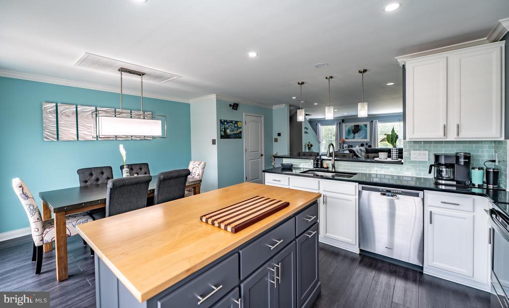 231 INDUSTRIAL HIGHWAY