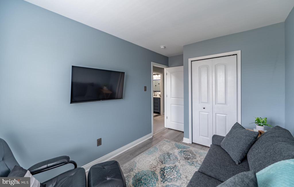 231 INDUSTRIAL HIGHWAY