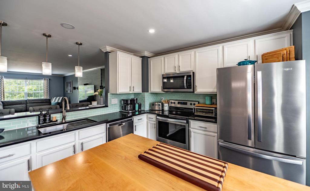 231 INDUSTRIAL HIGHWAY