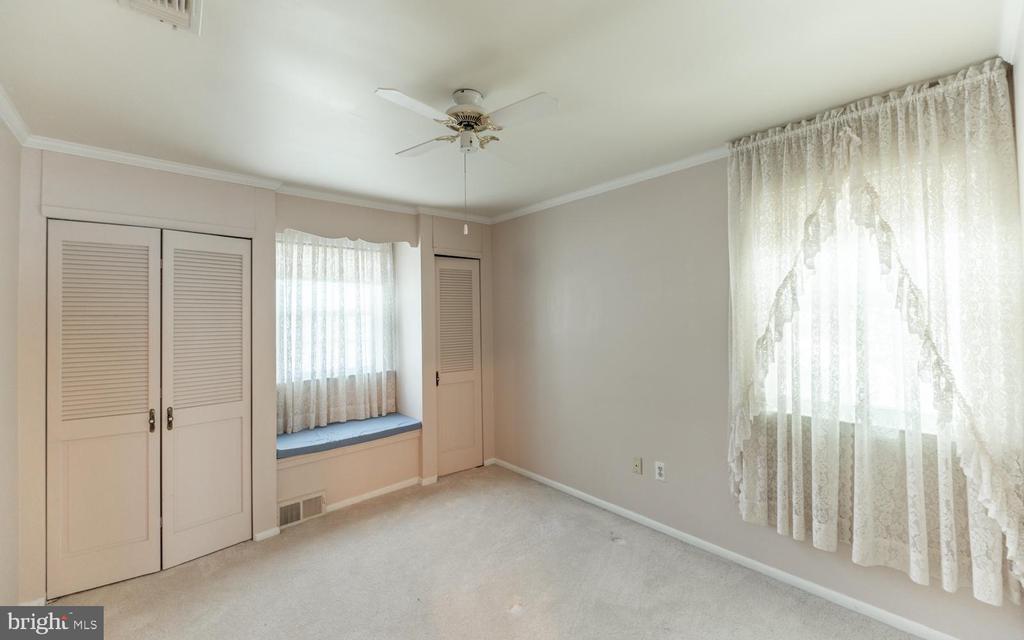 902 CAPITOL ROAD
