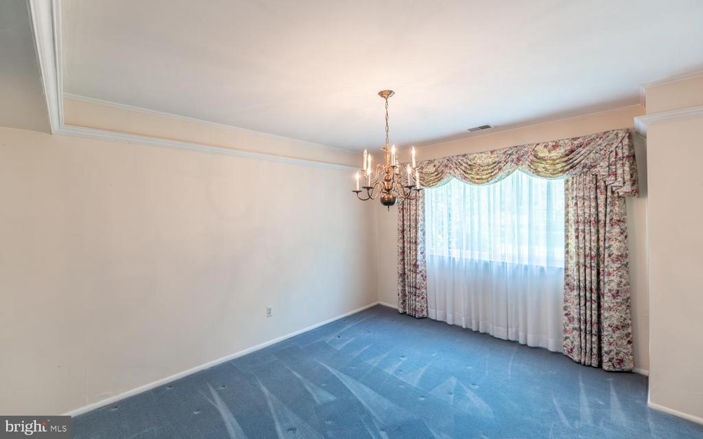 902 CAPITOL ROAD