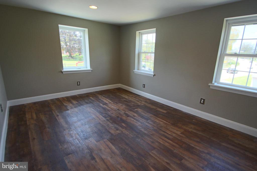 363 MAIN STREET Unit: UNIT A