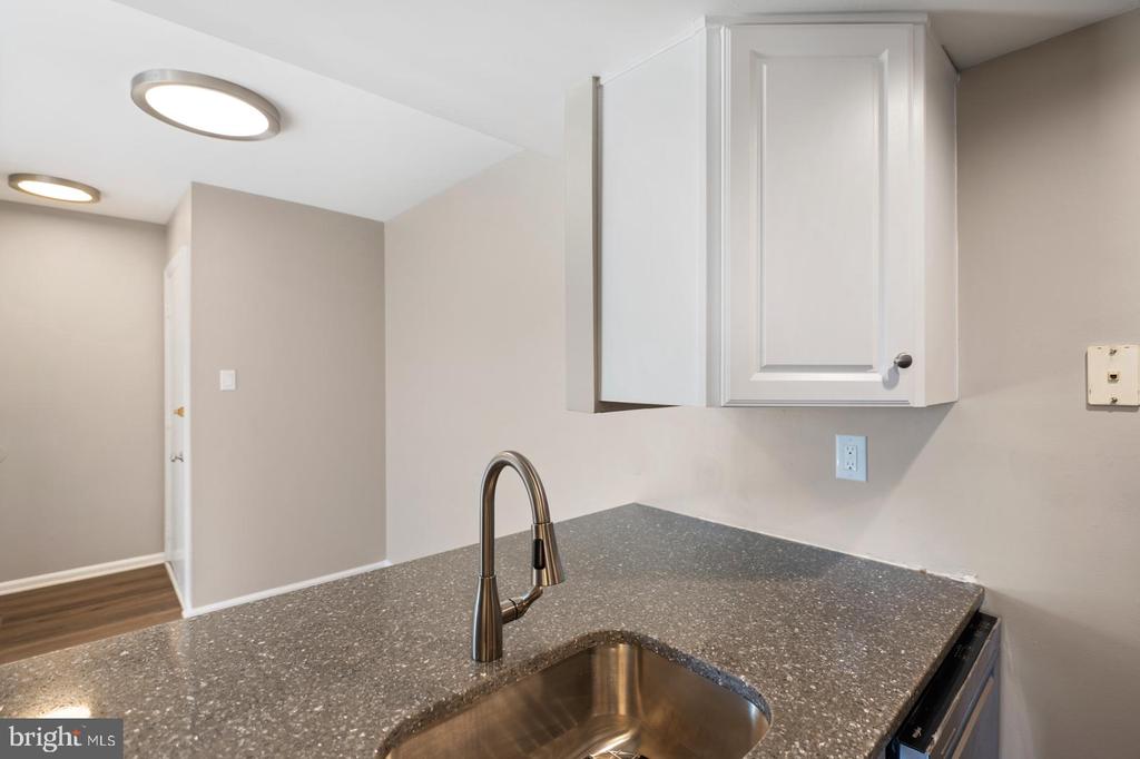 170 OBERLIN TERRACE Unit: 14-Q