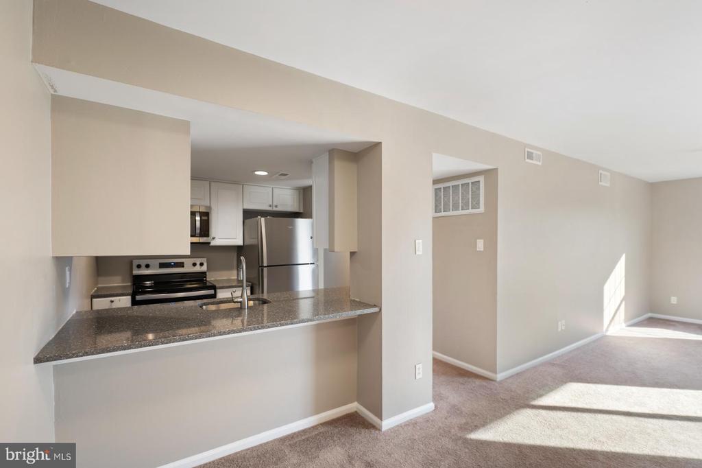 170 OBERLIN TERRACE Unit: 14-Q