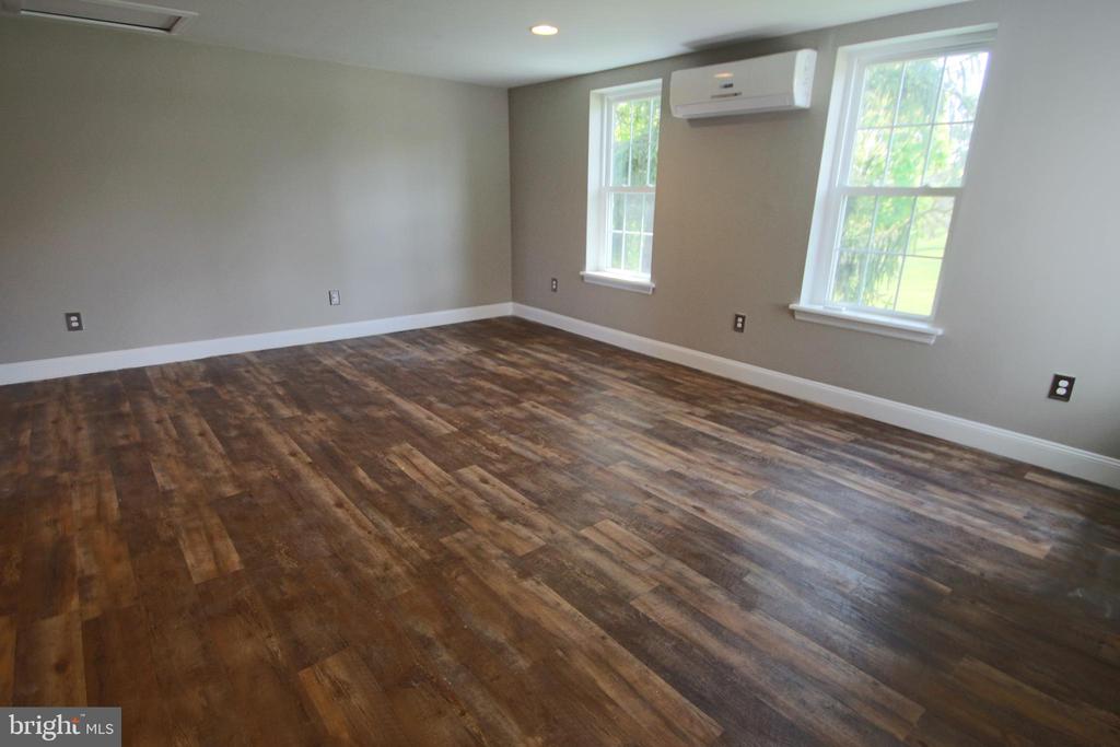 363 MAIN STREET Unit: UNIT B