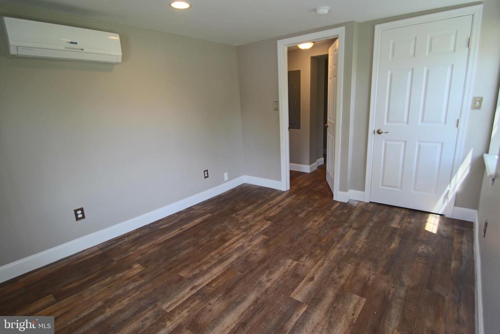 363 MAIN STREET Unit: UNIT B