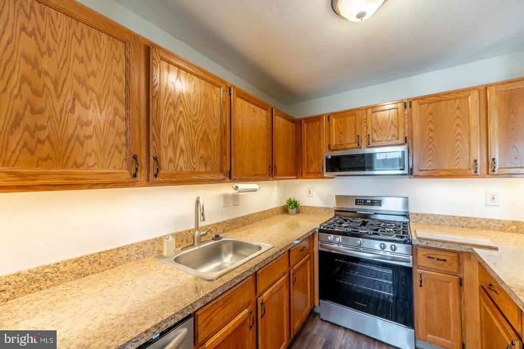121 WILLIAM PENN Unit: 121