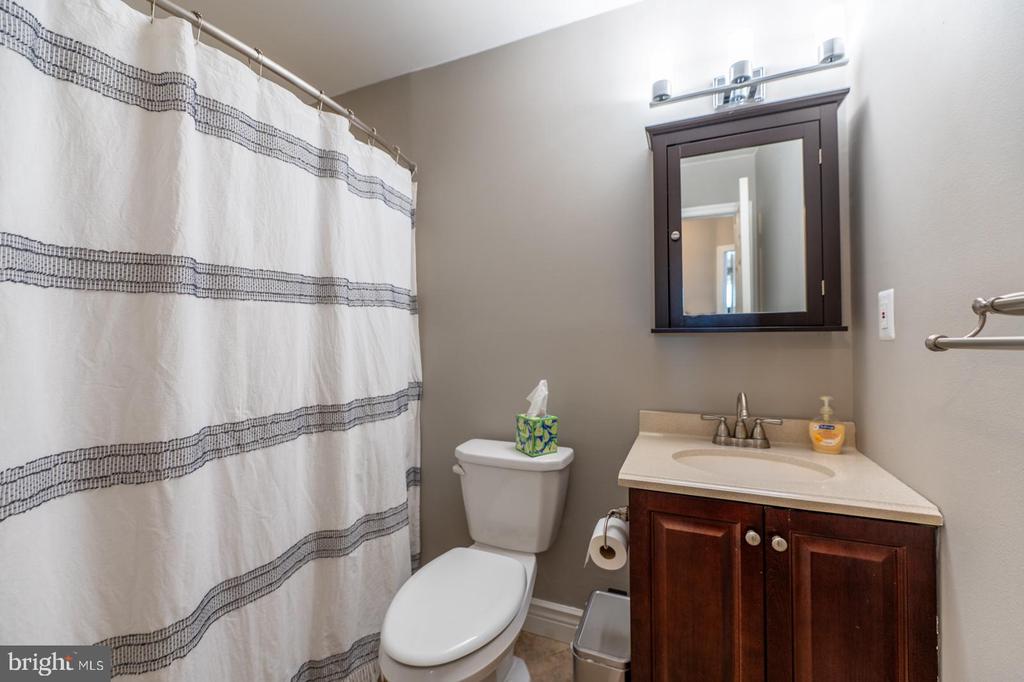 121 WILLIAM PENN Unit: 121