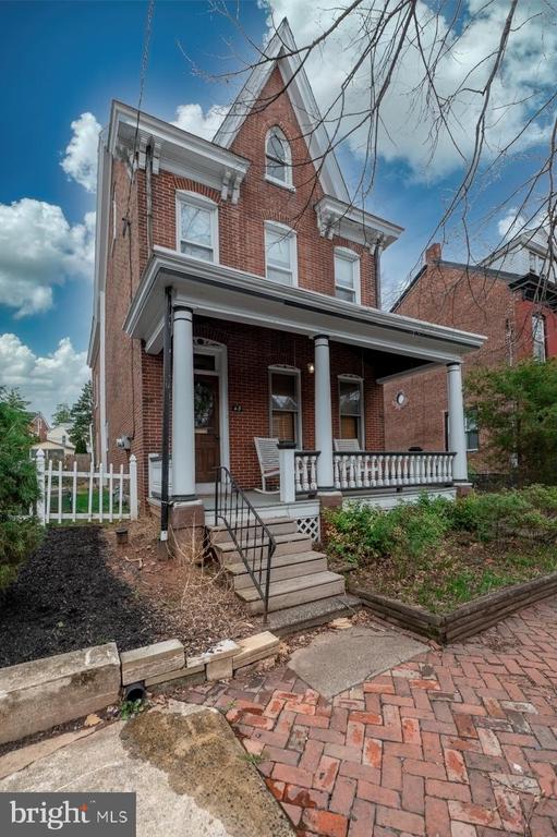 43 BEECH STREET