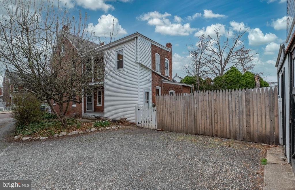 43 BEECH STREET