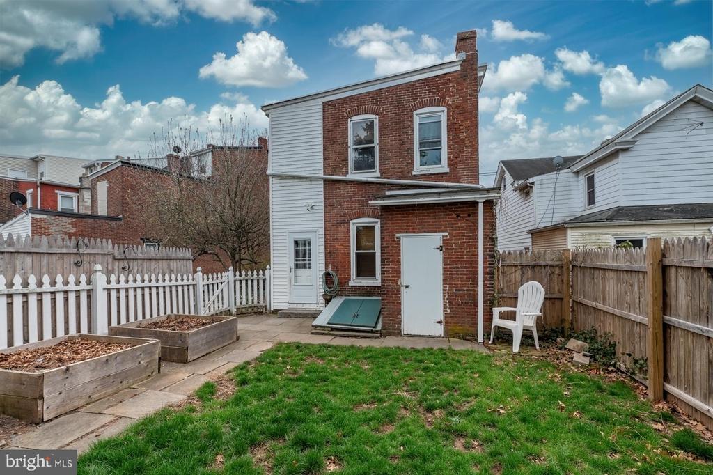 43 BEECH STREET