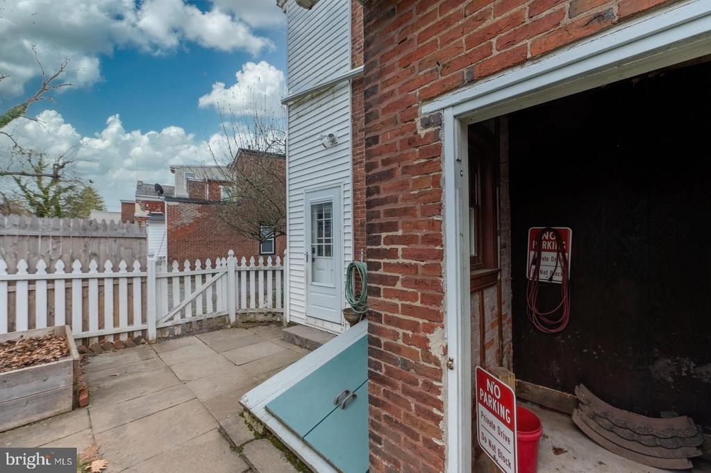 43 BEECH STREET