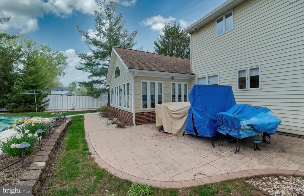2658 ANTHONY DRIVE