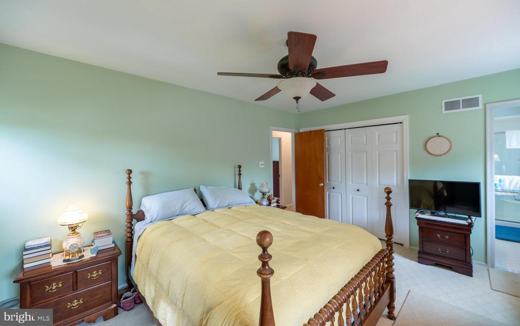 2658 ANTHONY DRIVE