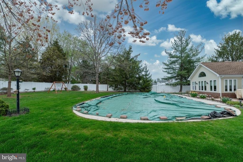 2658 ANTHONY DRIVE