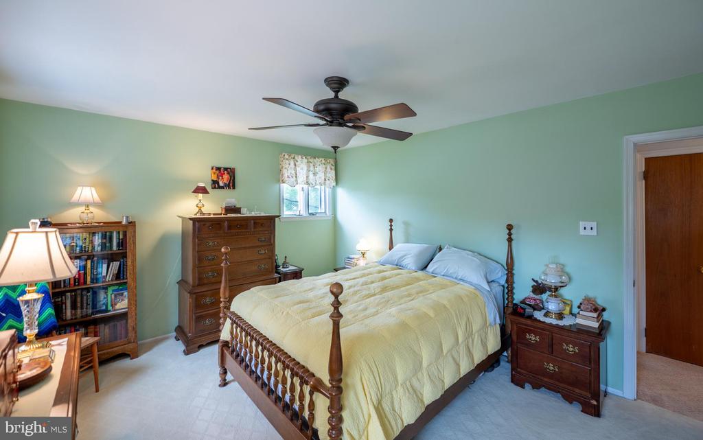 2658 ANTHONY DRIVE