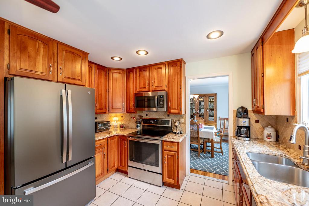 2658 ANTHONY DRIVE