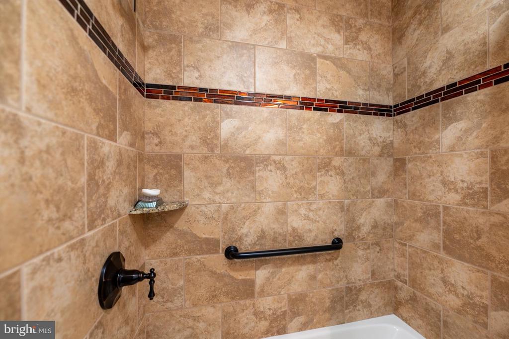 2658 ANTHONY DRIVE