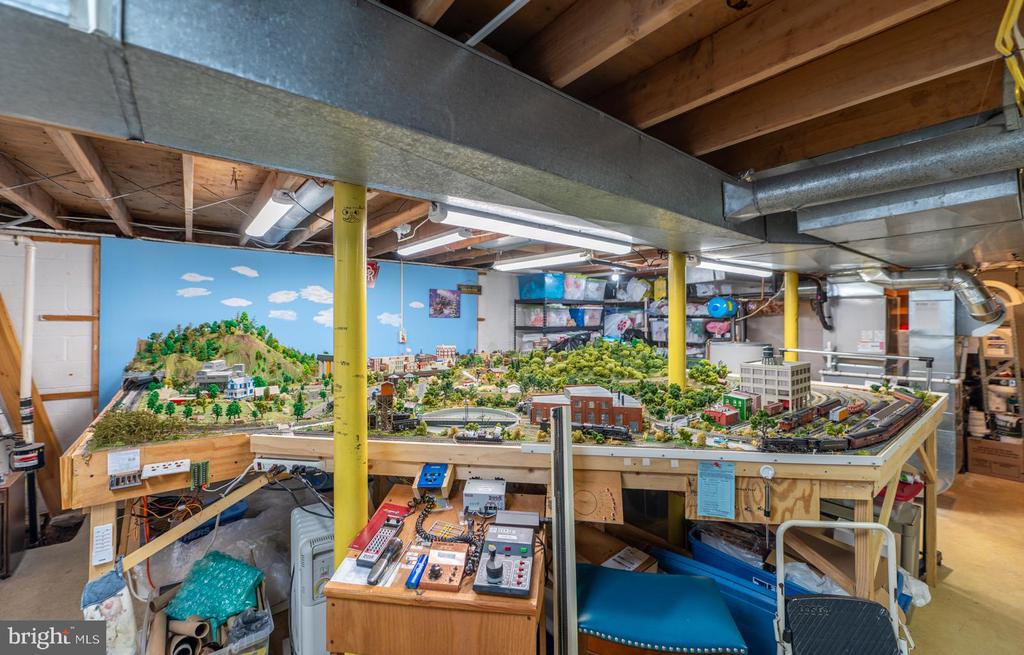 2658 ANTHONY DRIVE
