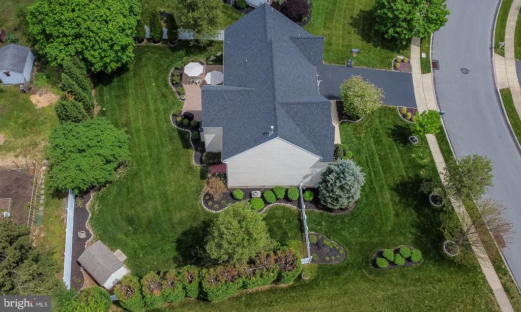 3841 VINCENT DRIVE