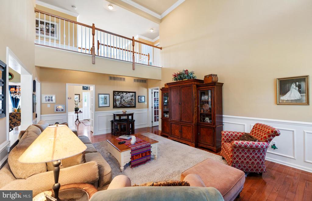 3841 VINCENT DRIVE