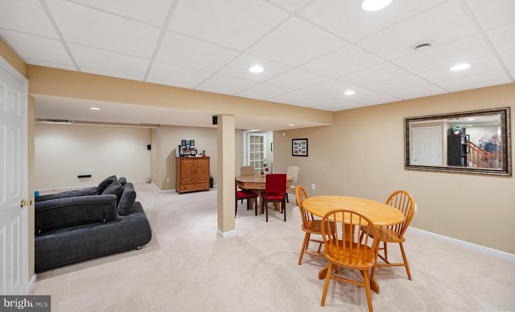3841 VINCENT DRIVE