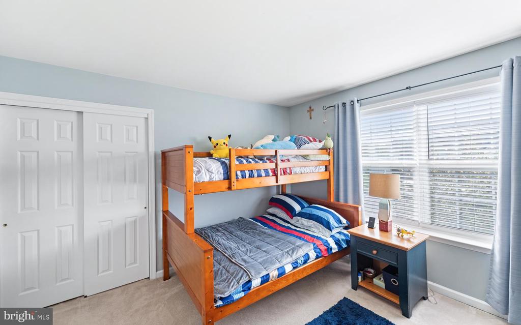3841 VINCENT DRIVE