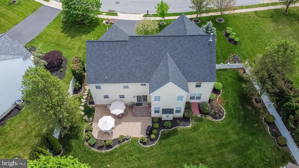 3841 VINCENT DRIVE