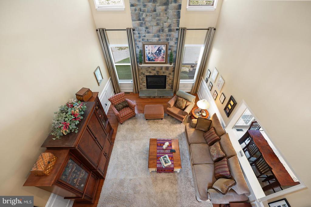3841 VINCENT DRIVE