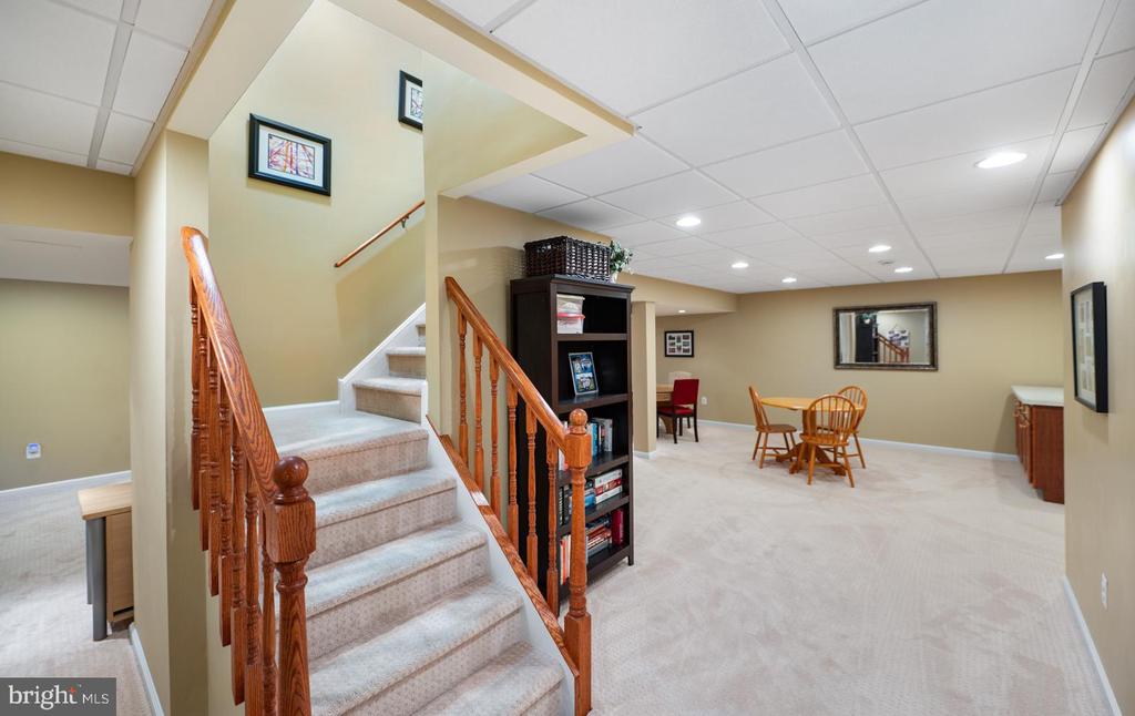3841 VINCENT DRIVE