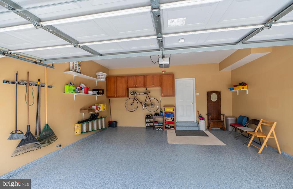 3841 VINCENT DRIVE