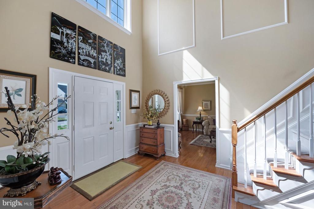 3841 VINCENT DRIVE