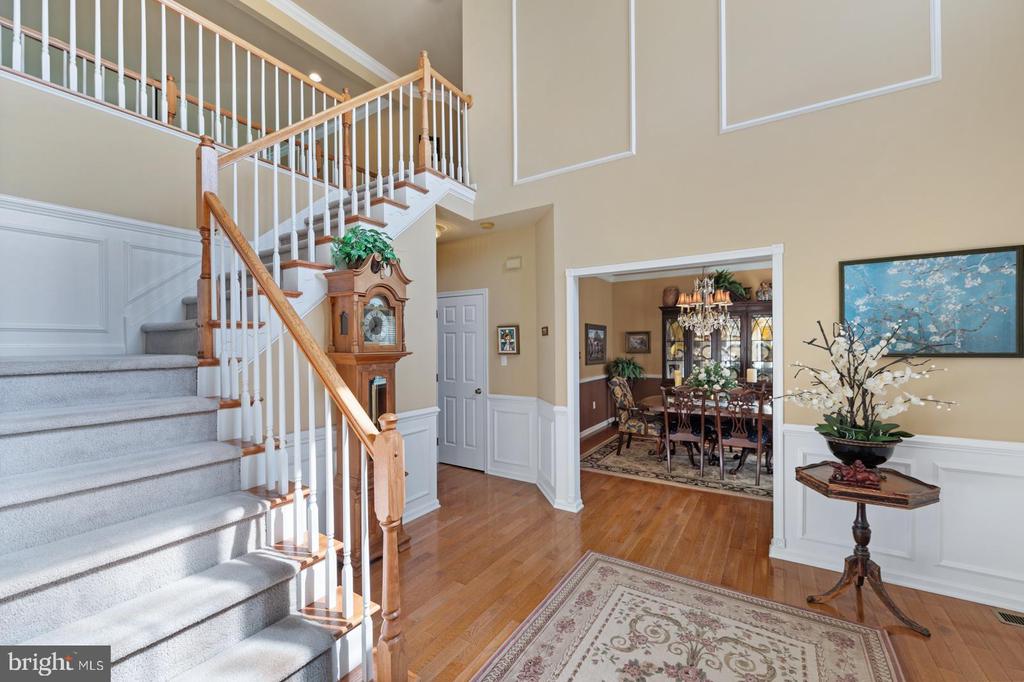 3841 VINCENT DRIVE