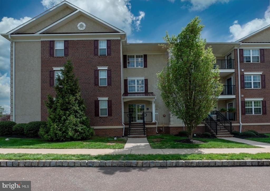 3930 ASHLAND DRIVE Unit: 238