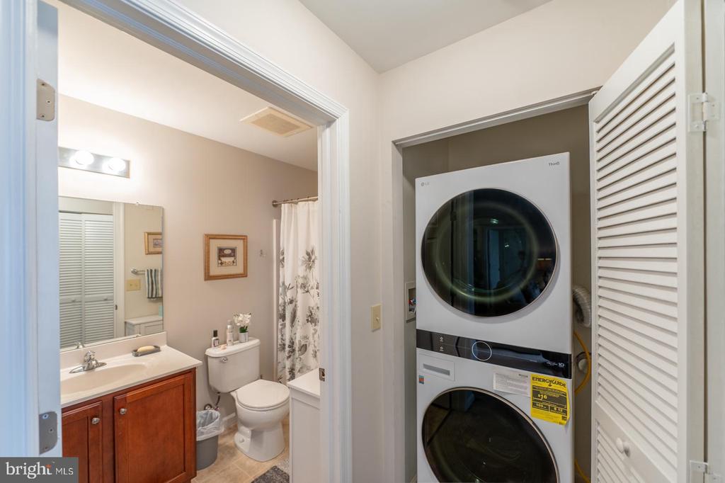 3930 ASHLAND DRIVE Unit: 238
