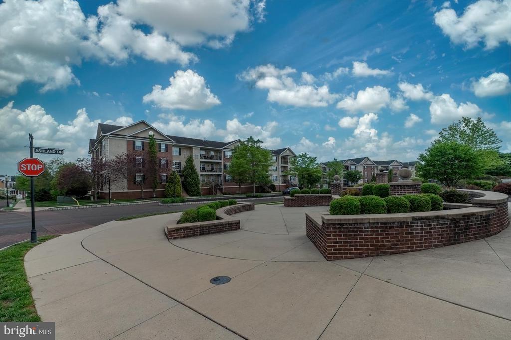 3930 ASHLAND DRIVE Unit: 238