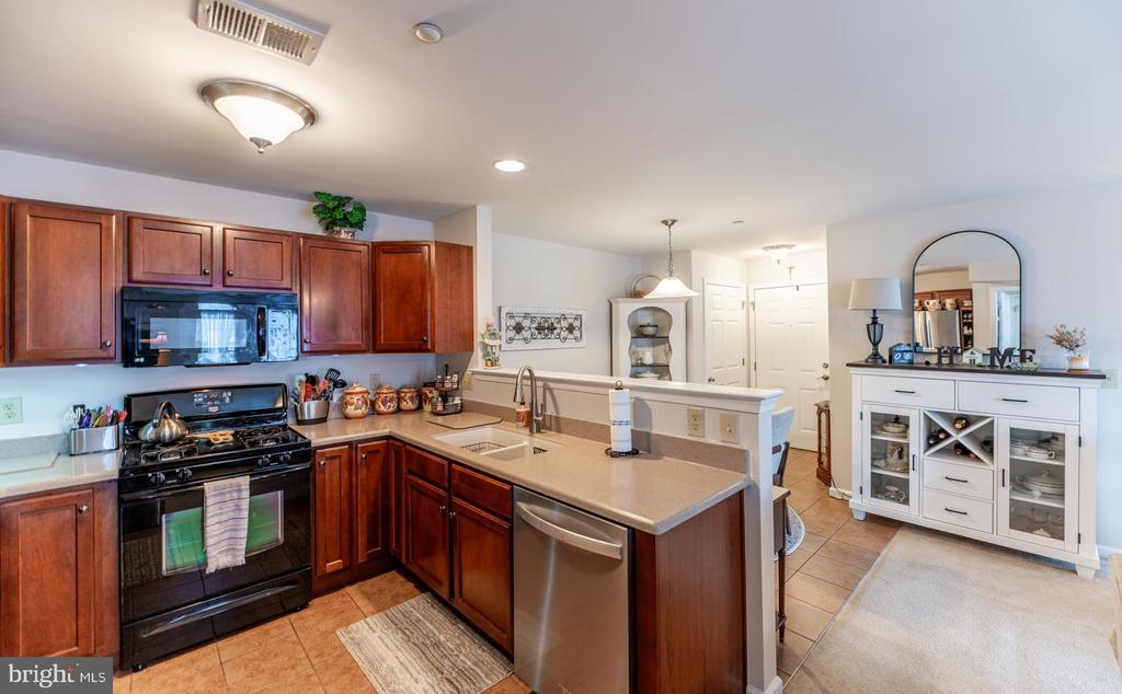3930 ASHLAND DRIVE Unit: 238
