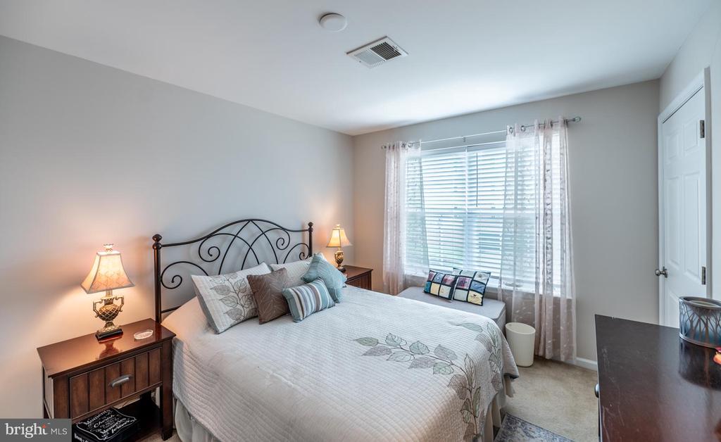 3930 ASHLAND DRIVE Unit: 238