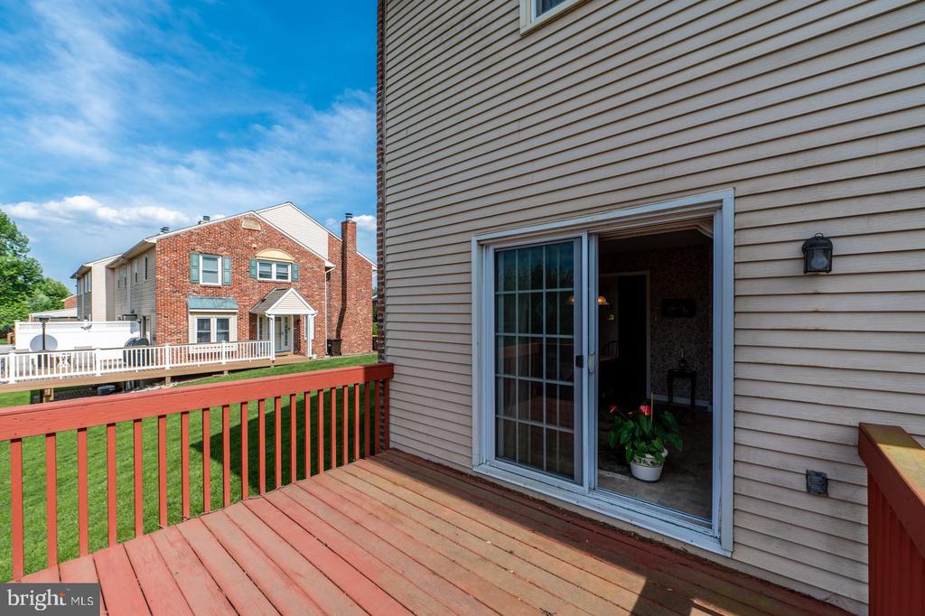 548 SUSAN DRIVE