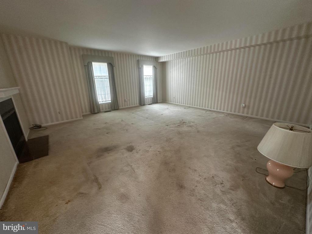 548 SUSAN DRIVE