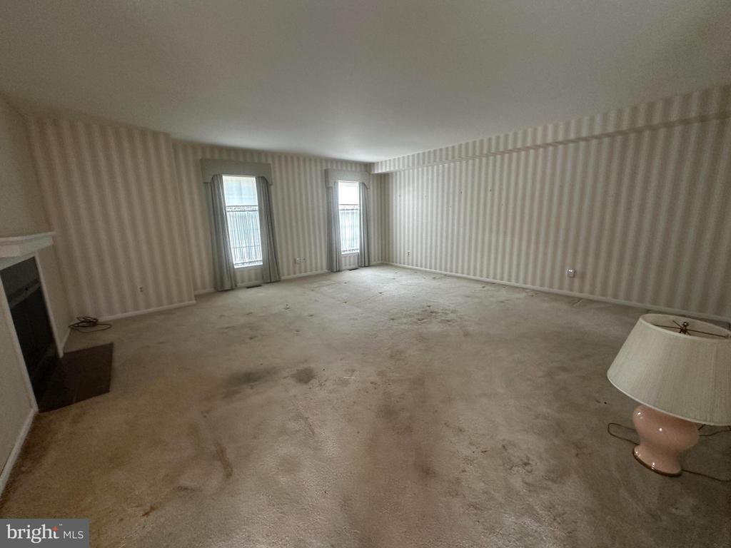 548 SUSAN DRIVE