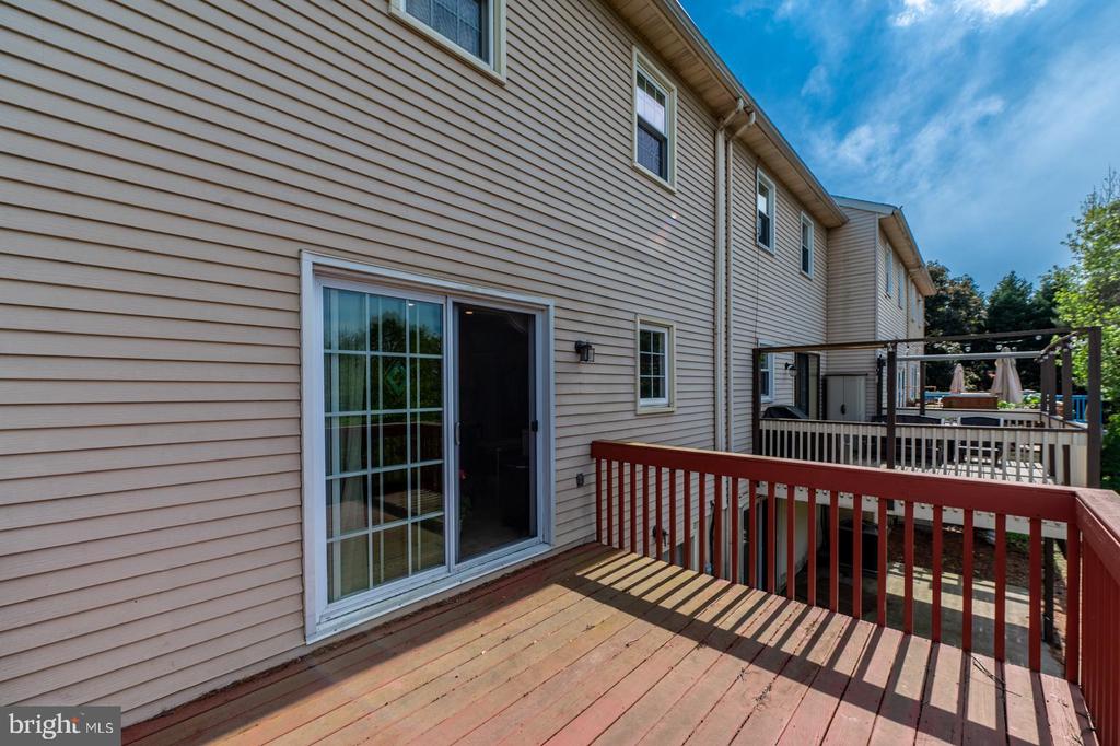 548 SUSAN DRIVE
