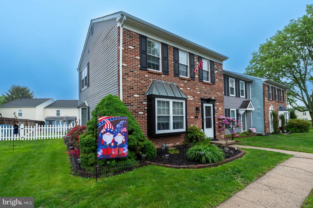 73 HUNT DRIVE
