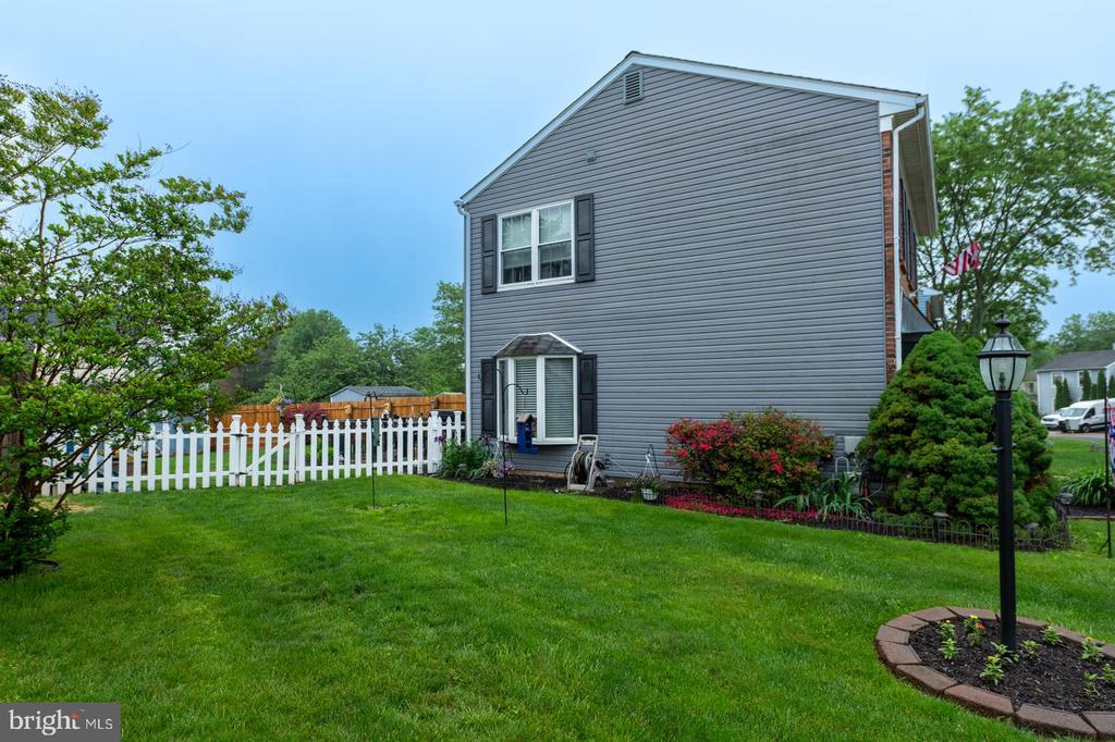 73 HUNT DRIVE