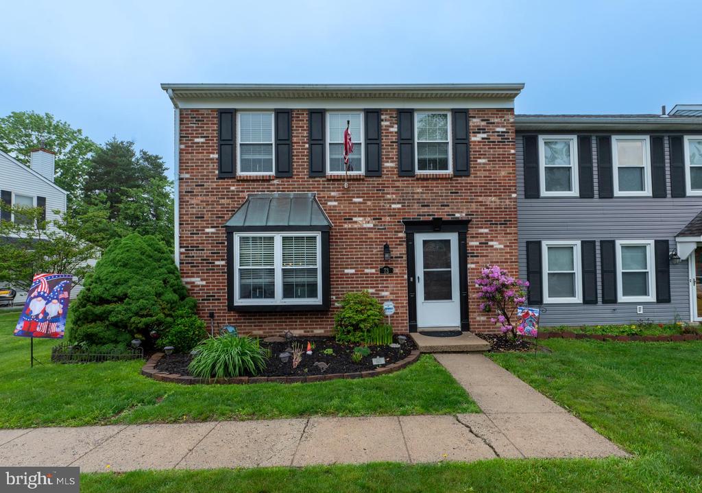73 HUNT DRIVE