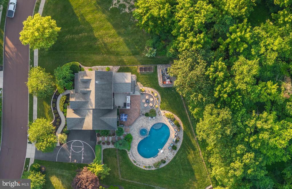 113 STEINBRIGHT DRIVE
