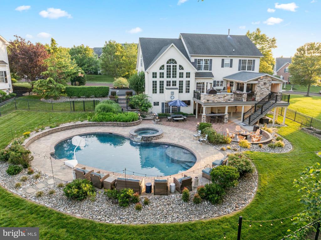 113 STEINBRIGHT DRIVE