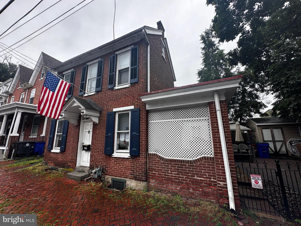 110 CHESTNUT STREET